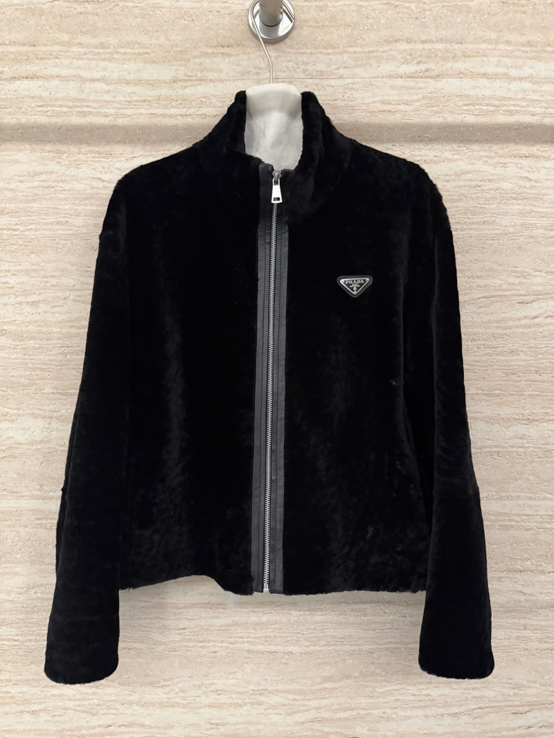 Pra*a outwear